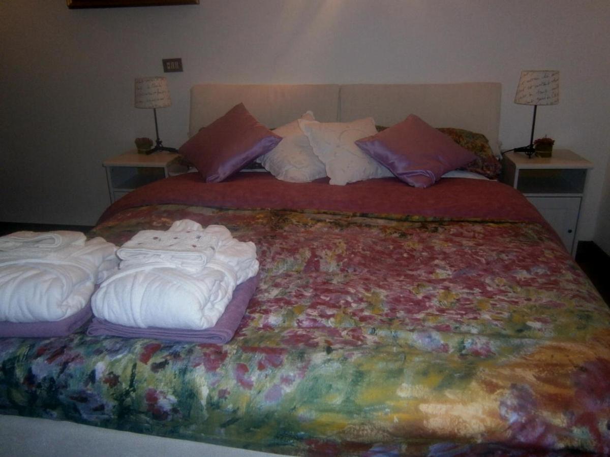 Double Room Private External Bathroom