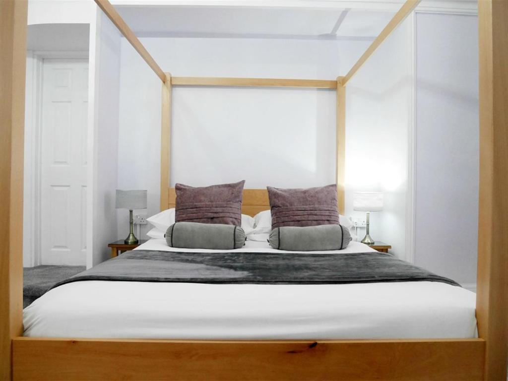 Double Room Private Bathroom