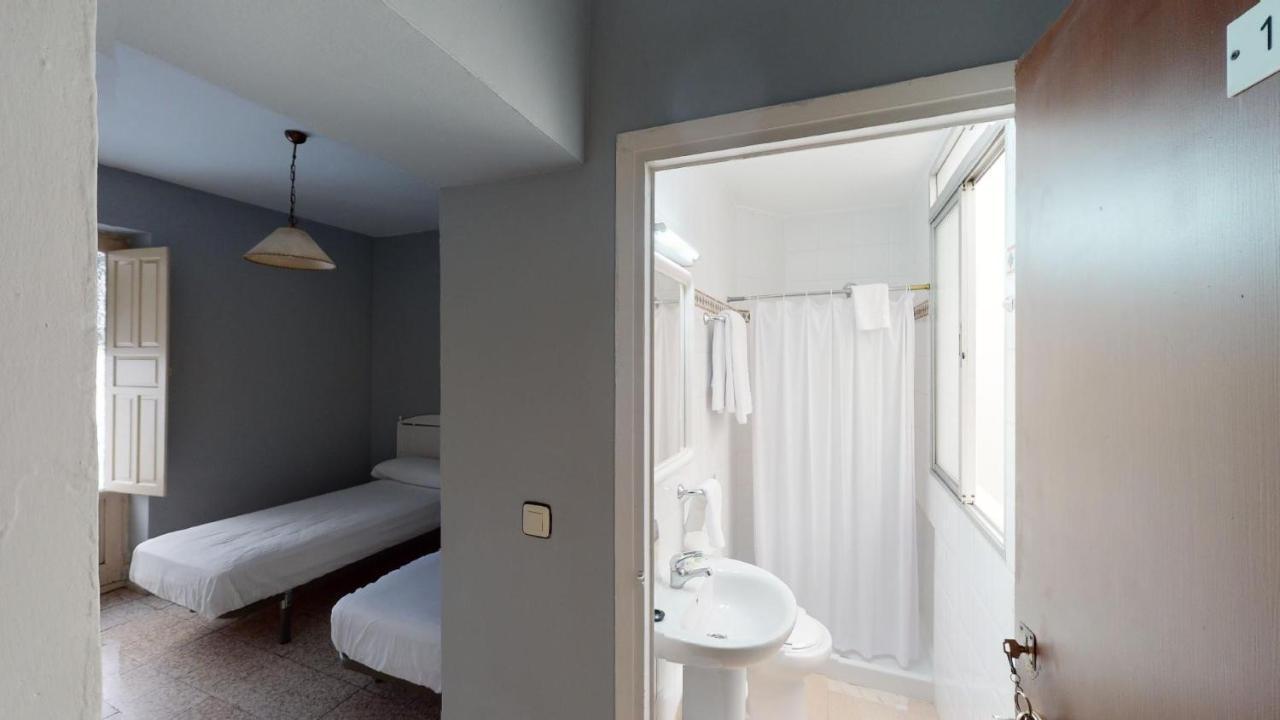 Camera Doppia con Letti Singoli con Bagno Privato