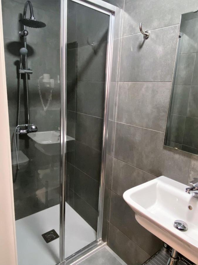 Single Room,1207959559:JPEG