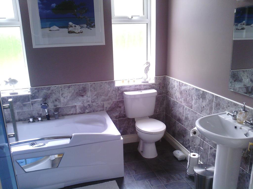 Double Room Private Bathroom