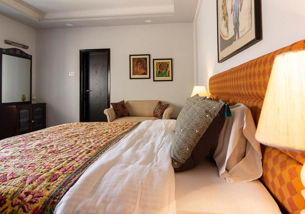 Deluxe King Room with En-suite