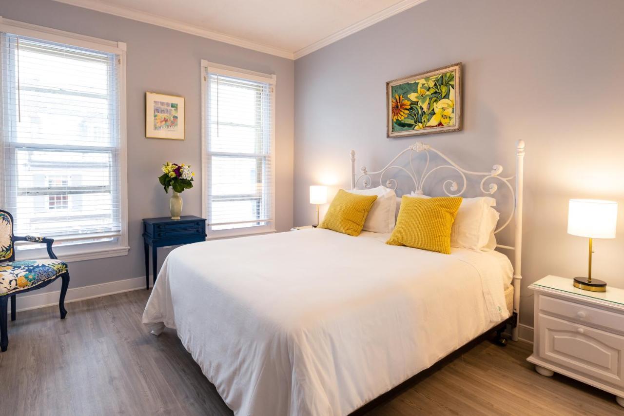 Queen Room,1346276147:JPEG