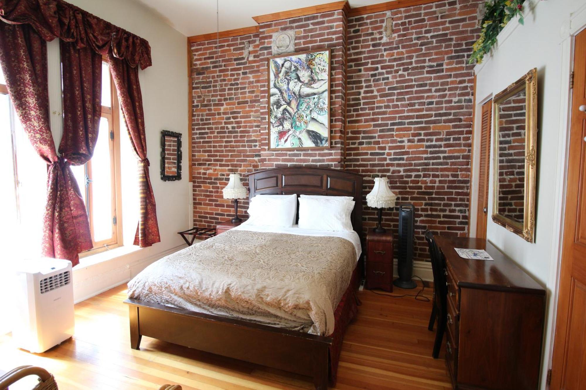 Superior Queen Room