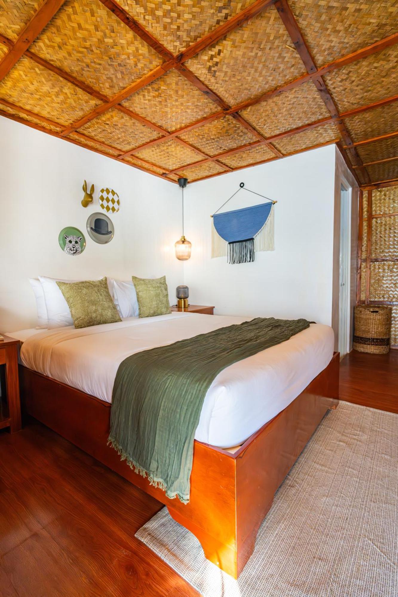 Beachfront Queen Room