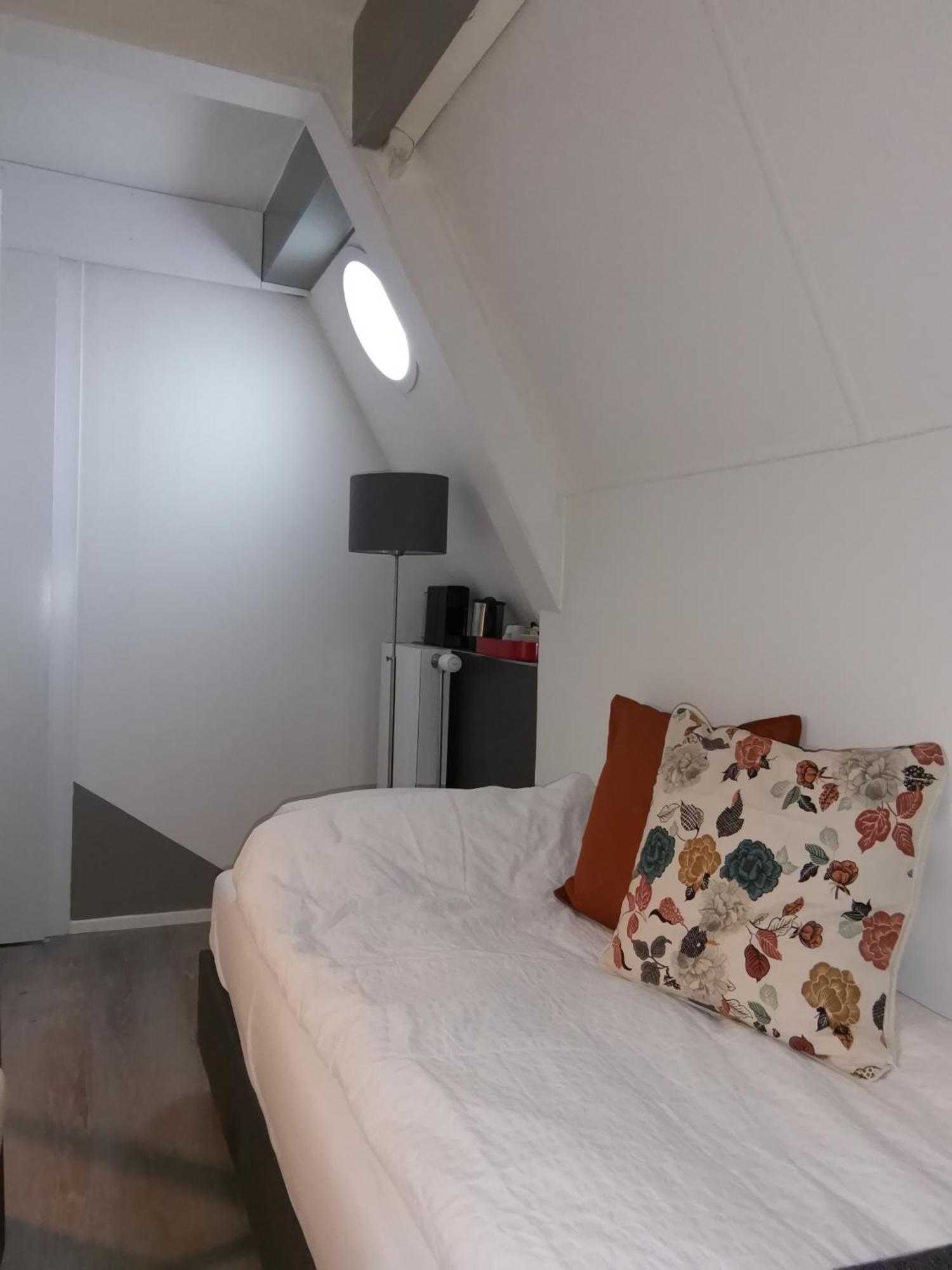 Single Room Private Bathroom