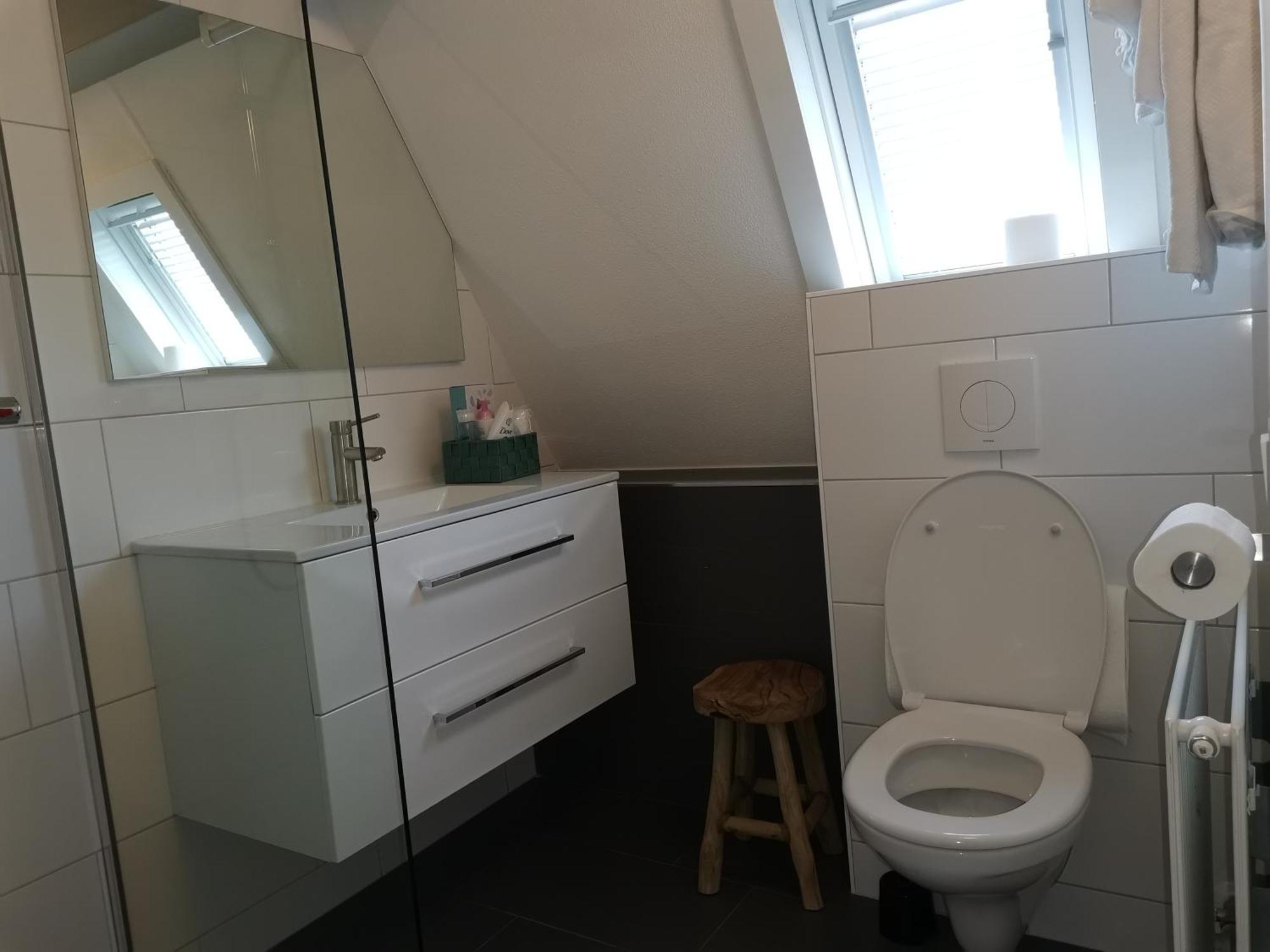 Single Room Private Bathroom