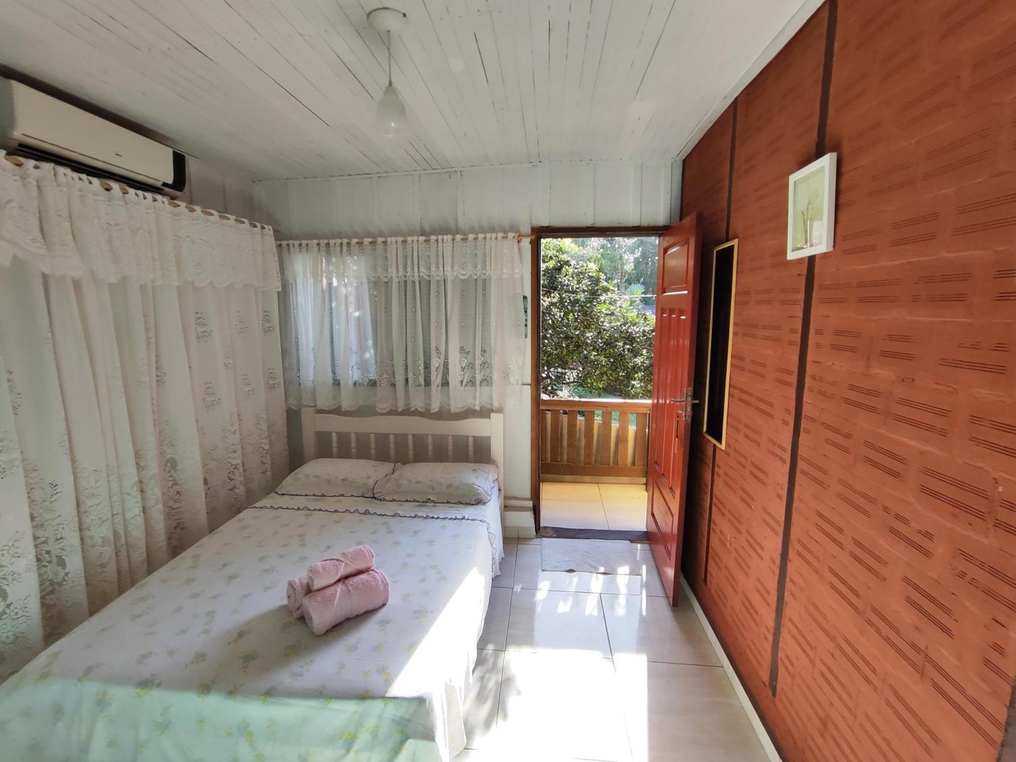 Quarto Duplo Deluxe (2 Adultos + 1 Criança)