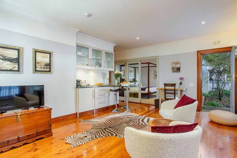 Deluxe Junior Suite,1608110385:JPEG