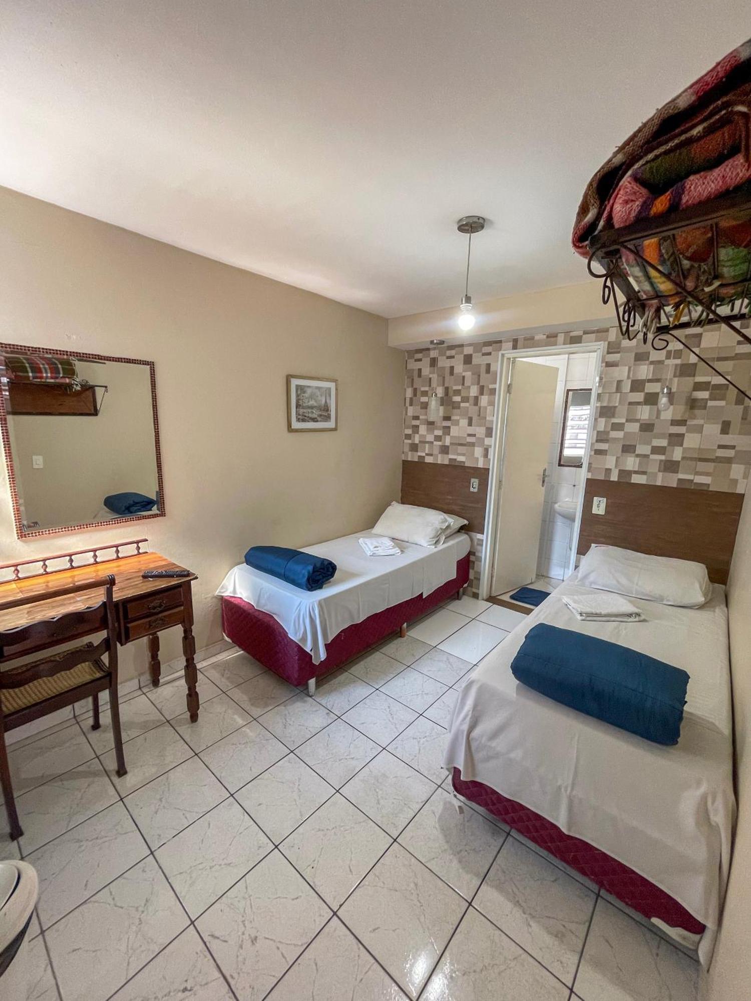 Quarto Duplo com Banheiro Privativo