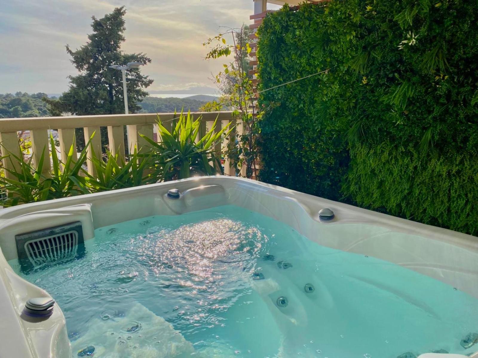 Queen Room Spa Bath