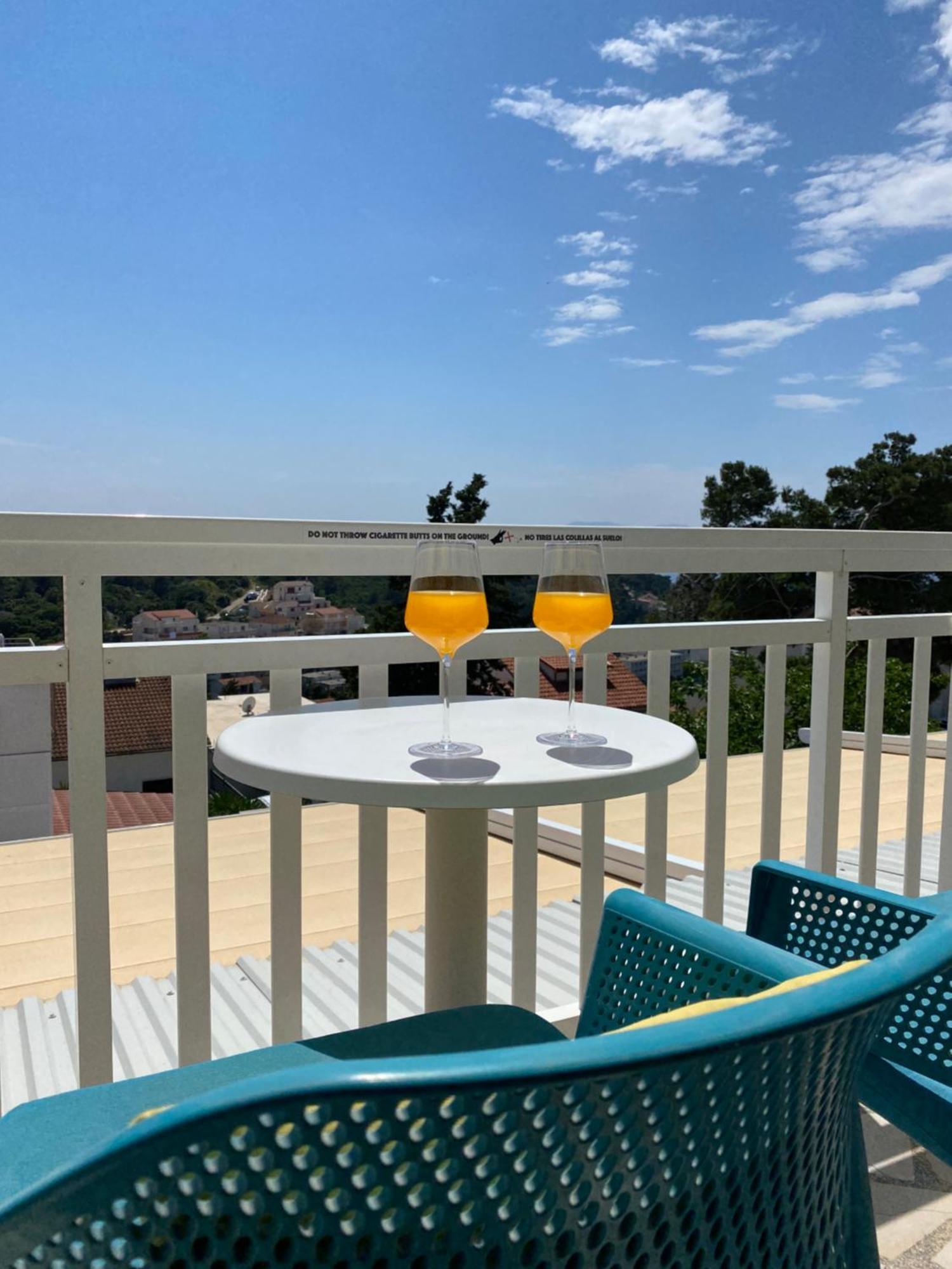 Studio Balcony
