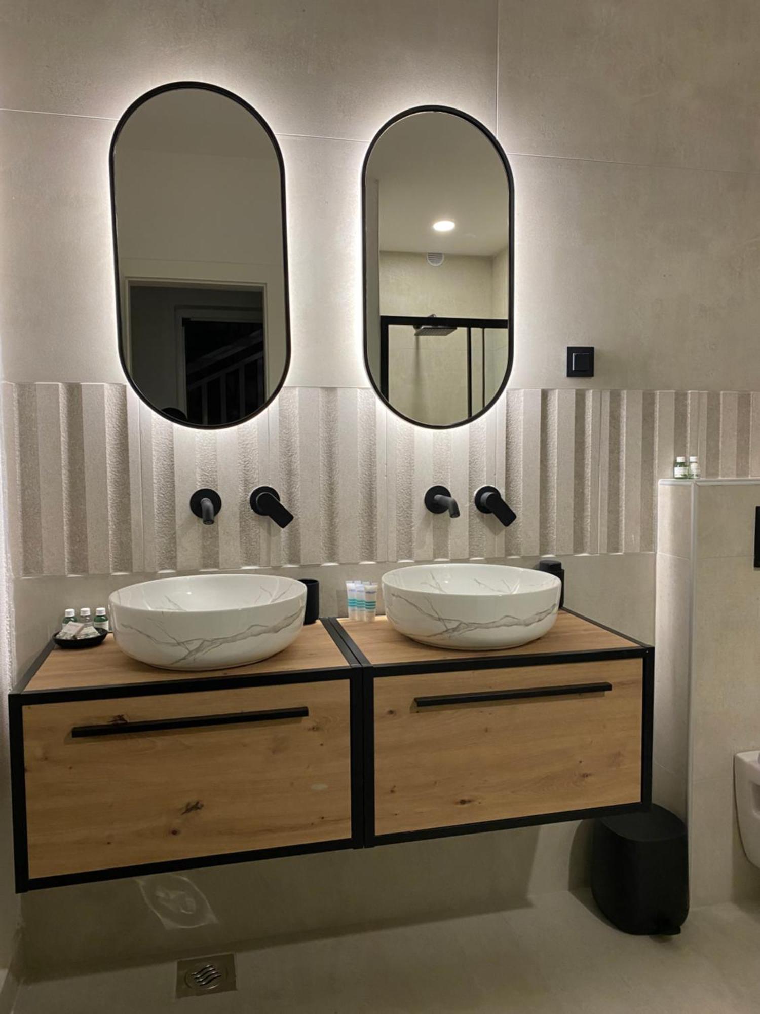 King Room Spa Bath