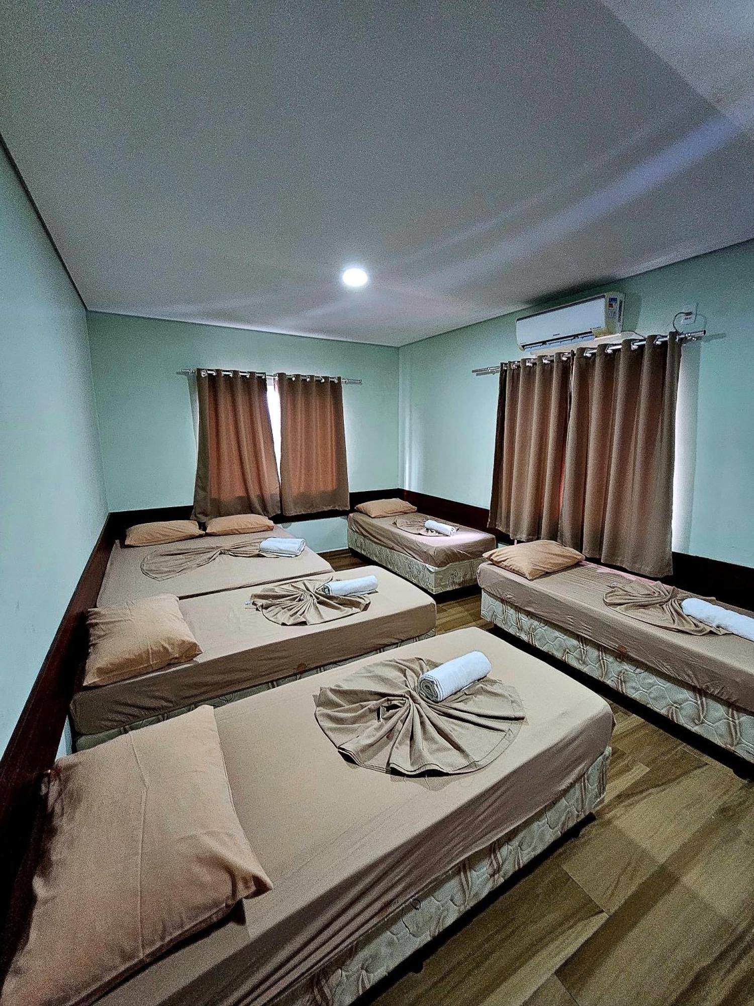 Family Room (5 Adults),1689879060:JPEG