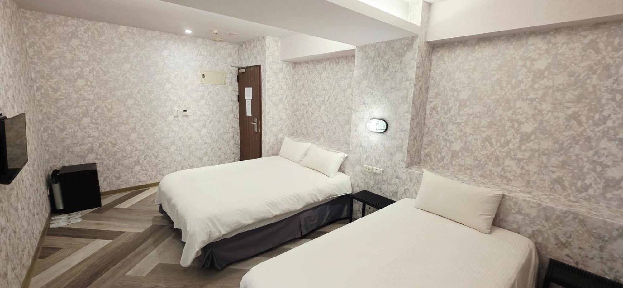 Triple Room Window