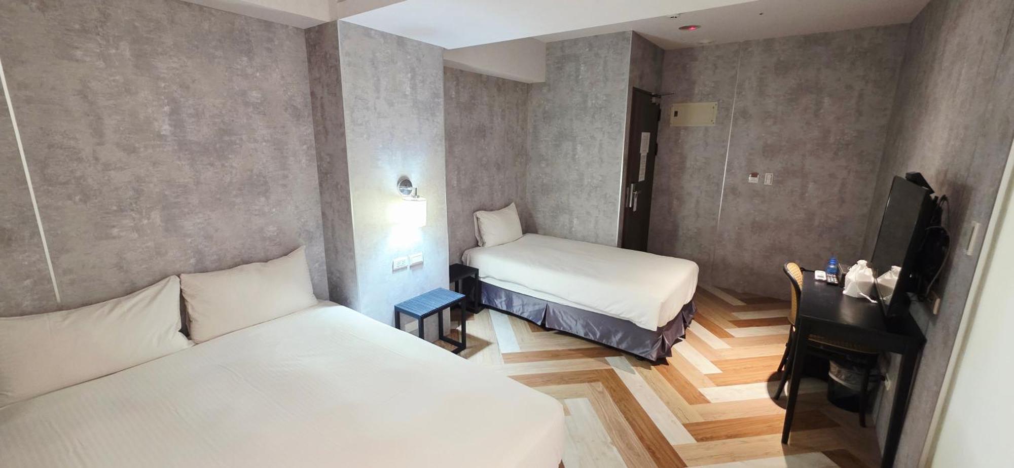 Triple Room Window