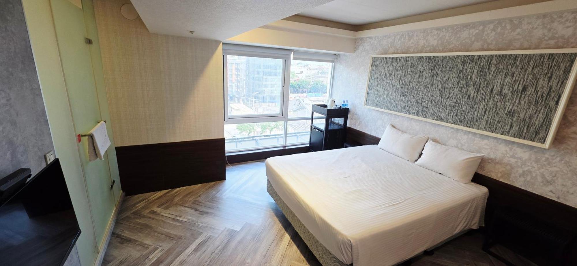 Deluxe Double Room Bath