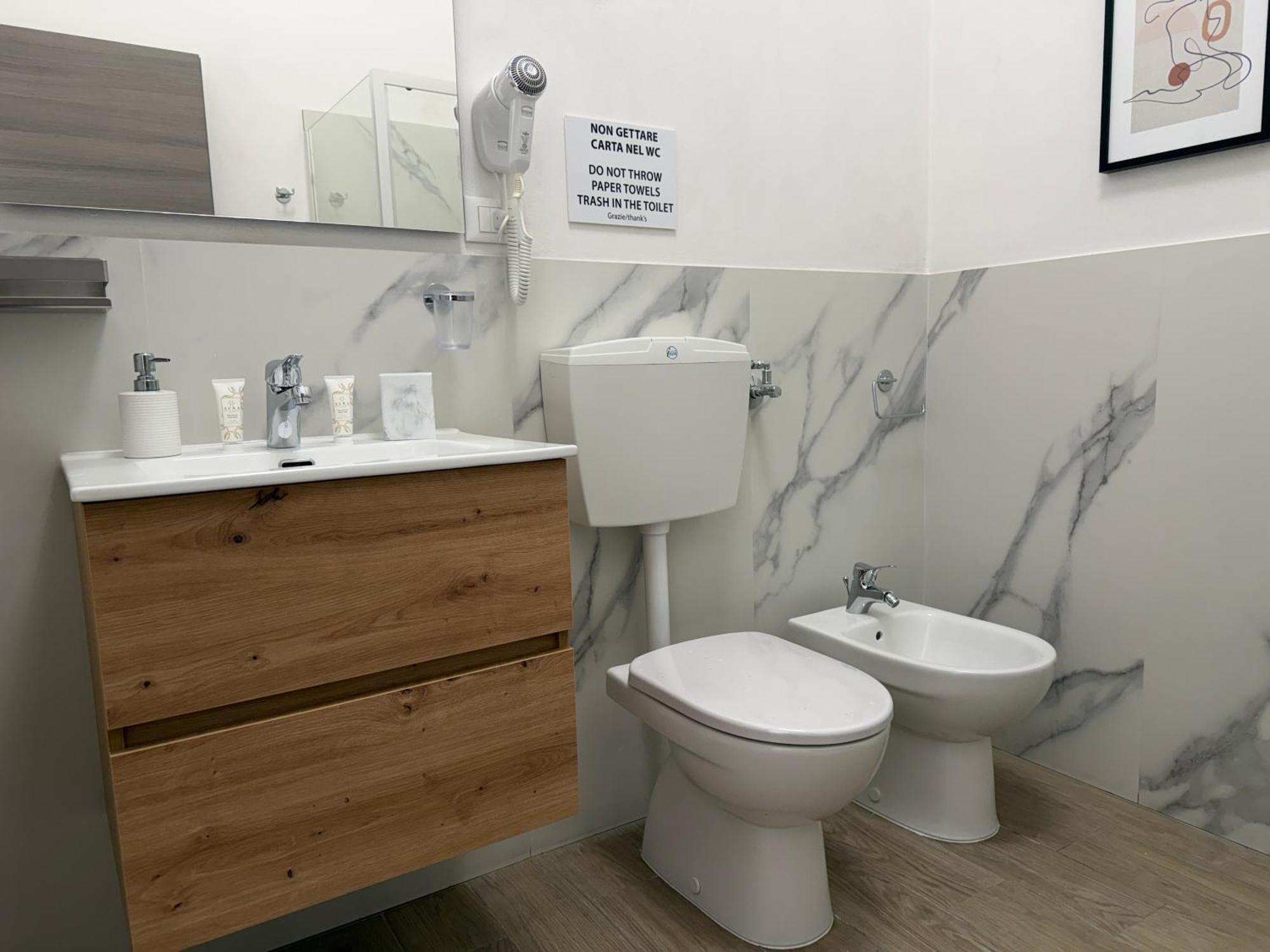 Double Room Private Bathroom