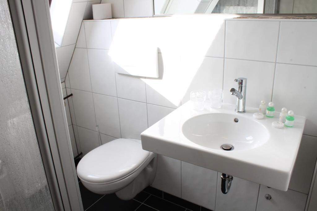 Standard Double Room - Attic,1667426084:JPEG