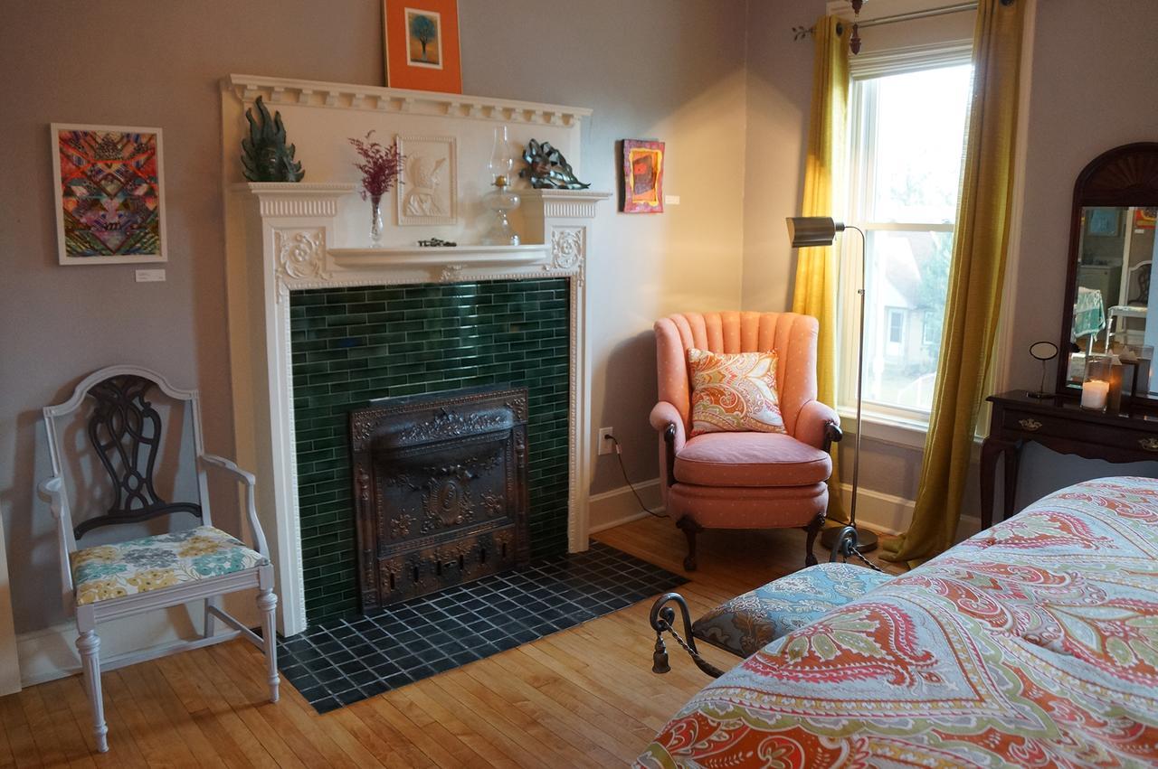 Deluxe King Suite