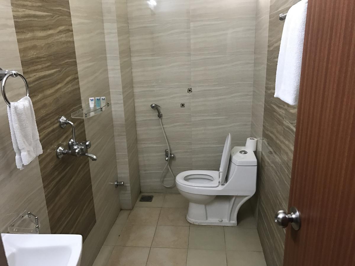 Deluxe King Room,587928270:JPEG