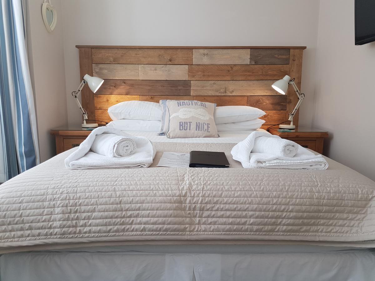 Deluxe Double Room with Shower