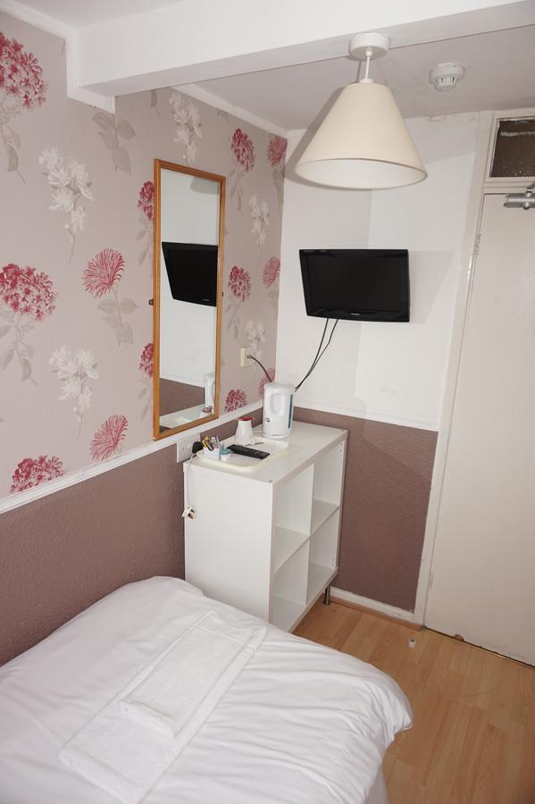 Standard Single Room with Shared Bathroom