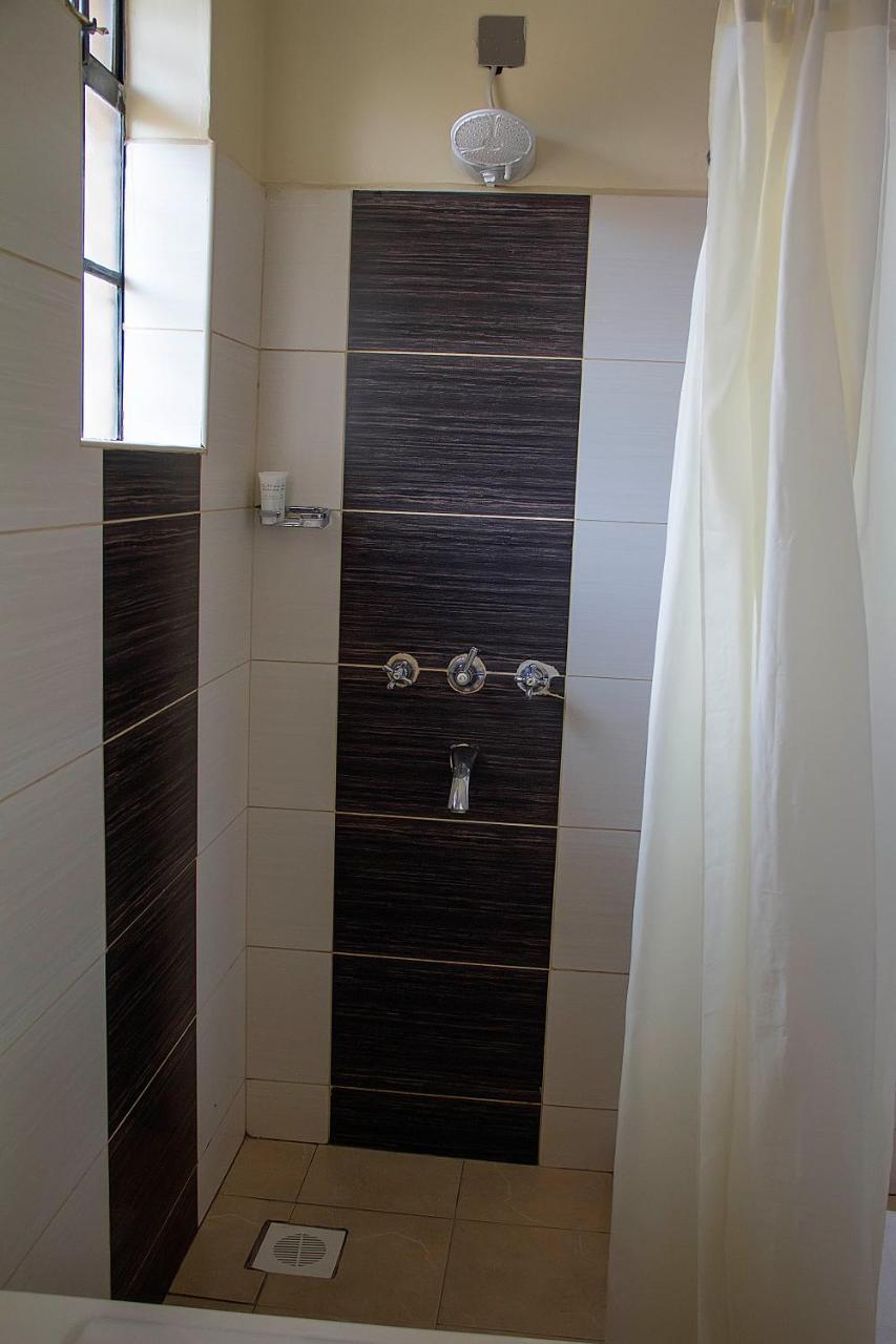 Deluxe Queen Room with Bathtub,830076668:JPEG