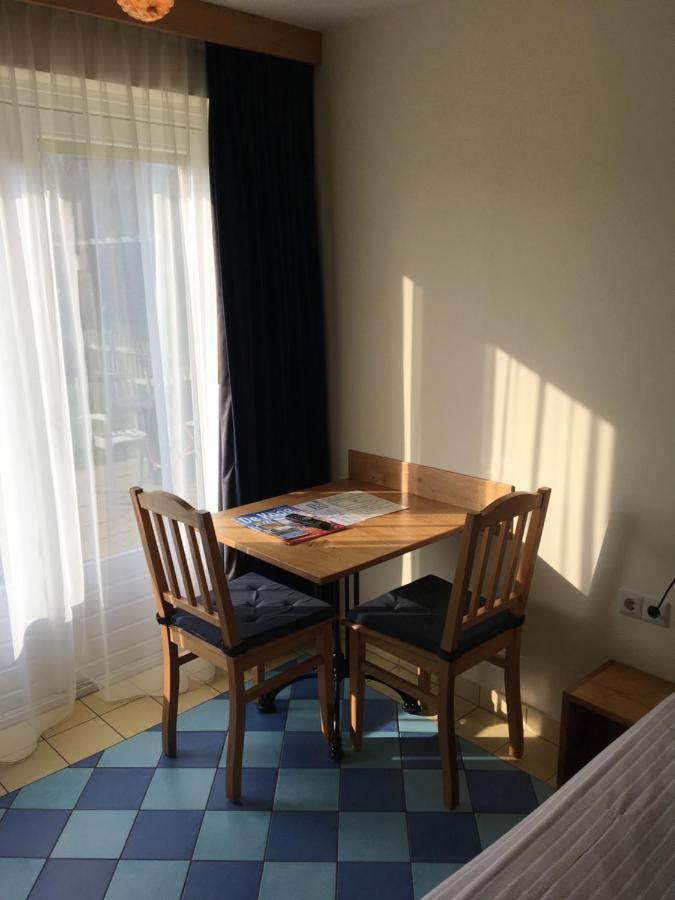 Tweepersoonskamer met Terras