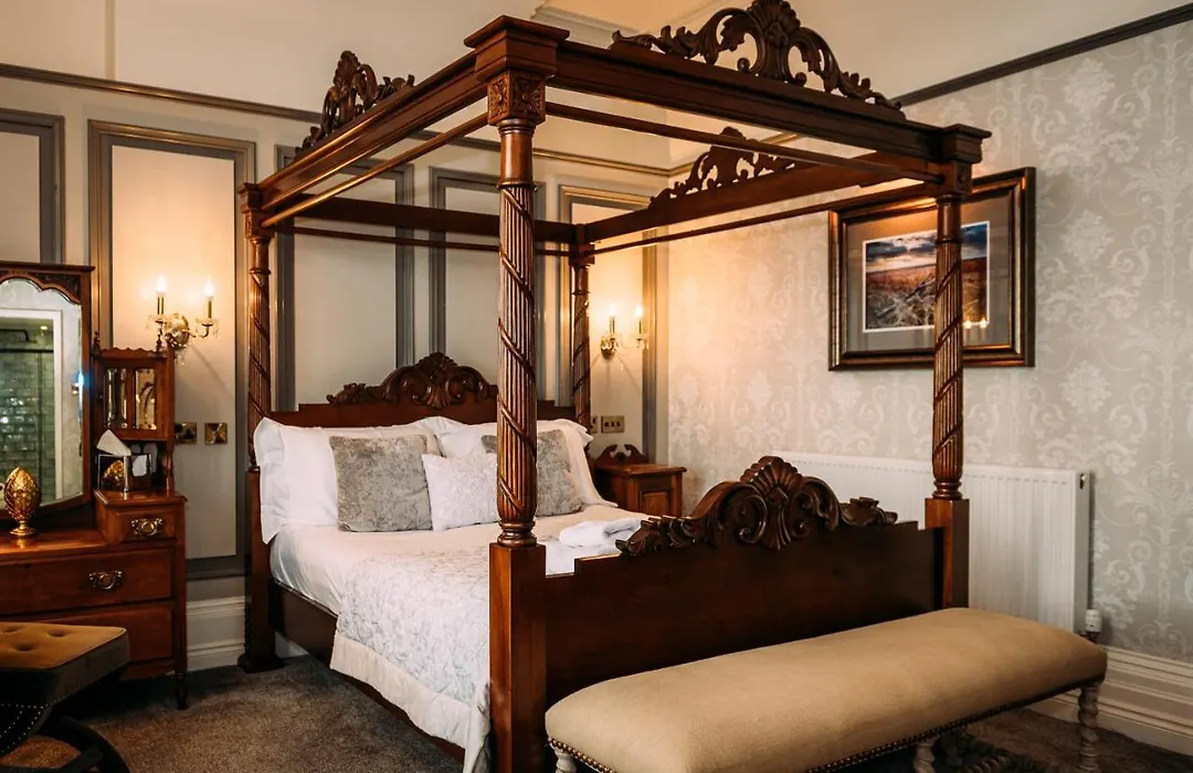 The Queens Hotel-1