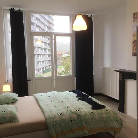 Leonard Room-2