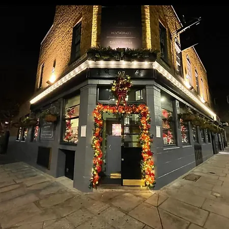 Dockers Inn-2