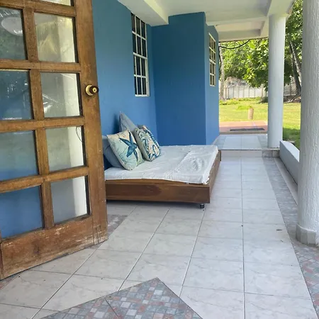Islander House On Rocky Cay Beach-2