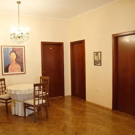 Casa Ferrari Bed & Breakfast-3