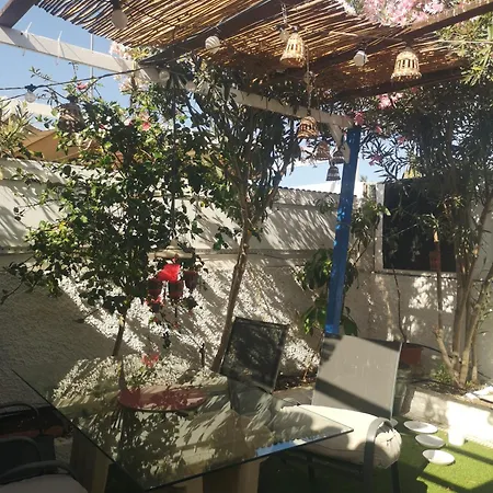 Yumbo Room-3