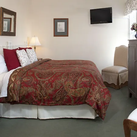 Brewster House Bed & Breakfast-2