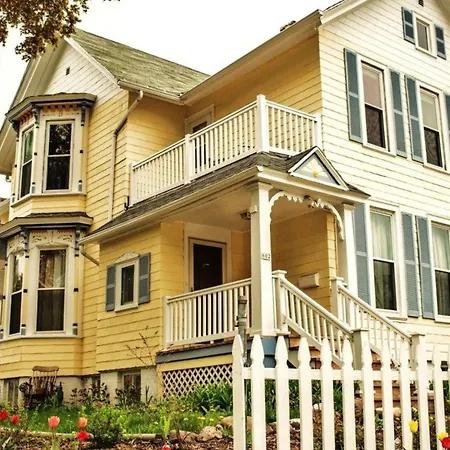The Muse Gallery Guesthouse-3