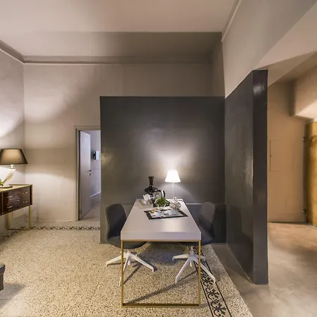 Palazzo del Papa Luxury Rooms-3
