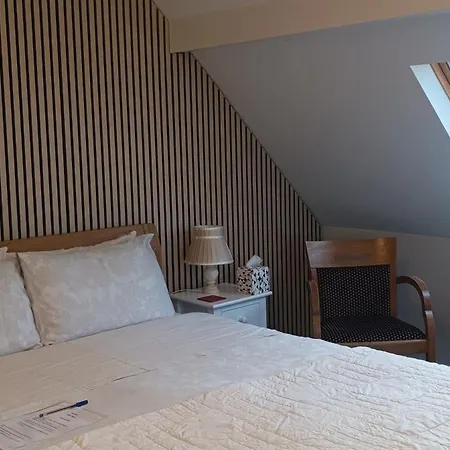 Twin Oaks Bed & Breakfast-2