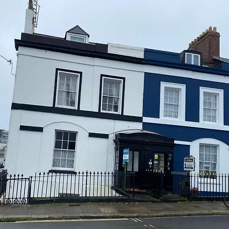 Caledonia Guest House-2