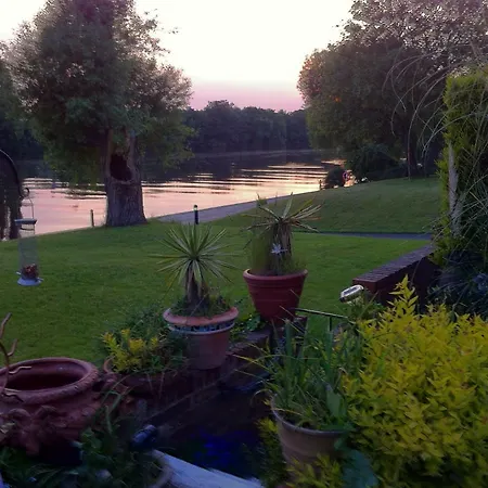 Chiswick Riviera With Free Parking-2