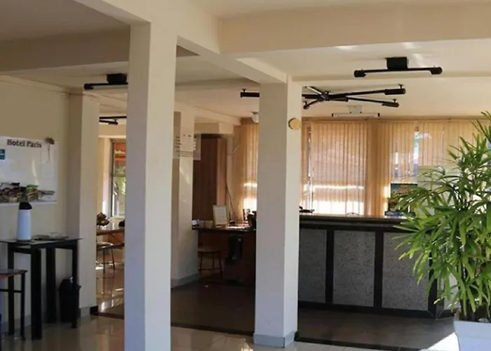 Hotel com tênis: Hotel Paris