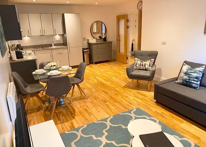  Urban Living'S - The Burley Luxury City