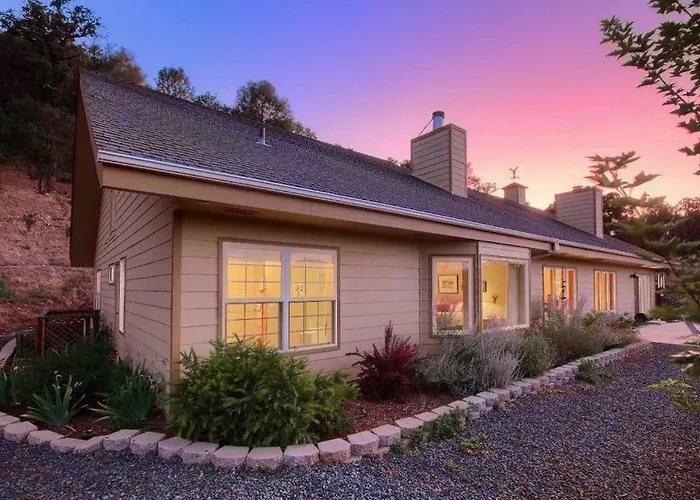 Togo villas Sierra Ranch - A Yosemite Retreat