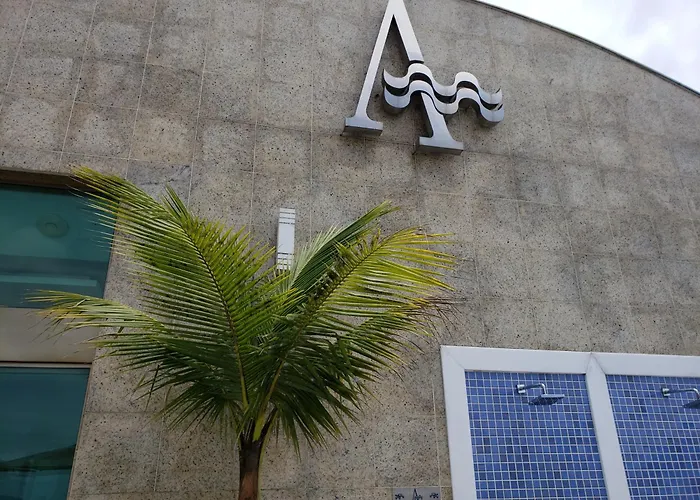 Hotels with pool Astoria Palace
