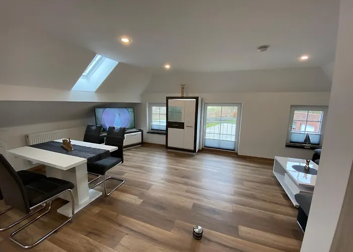 Ferienvermietung: Pension Pradler Wohnung Obergeschoß