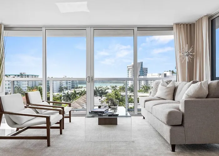 Hotel near College: Bay Harbor One Vacation