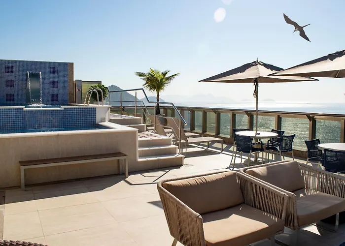 Hotels with pool Astoria Palace