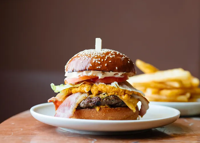 Hotel with pool: Pan Pacific Perth