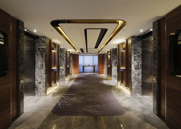 Boutique hotel only: Royal Plaza Hotel